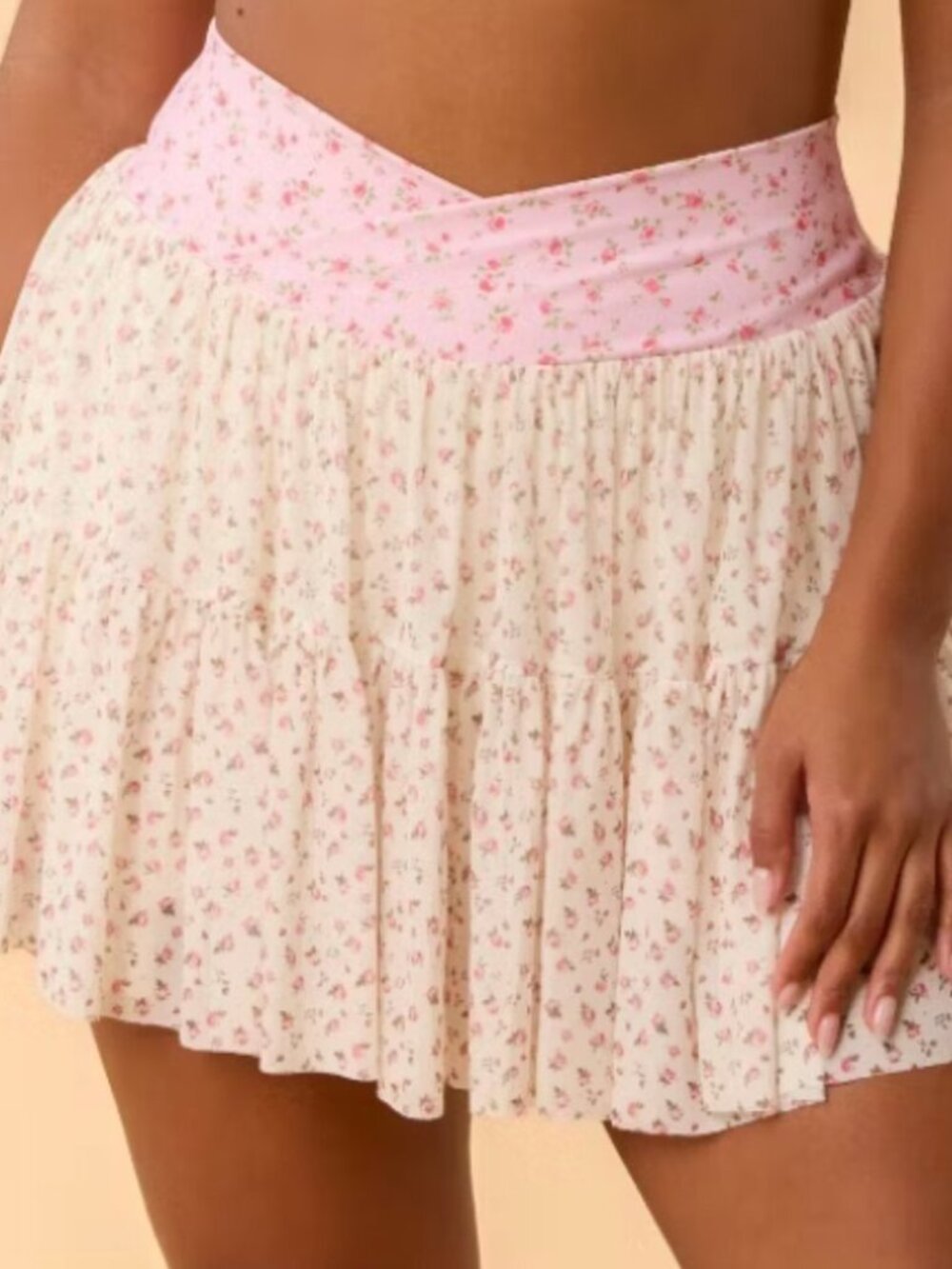 popflex / blogiloties Pink floral mini skirt with small red floral print